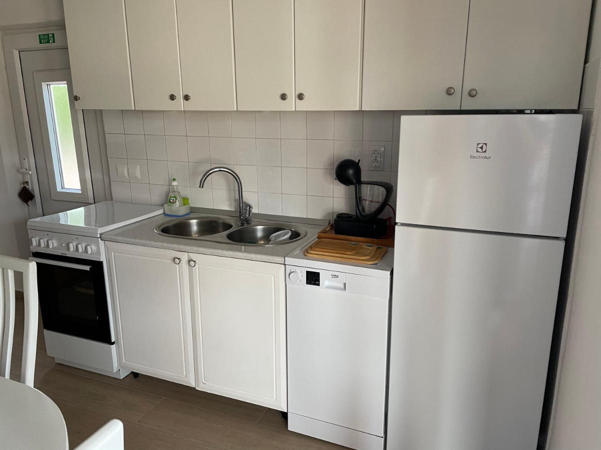 Apartman Emilija Vinišće Exterior foto